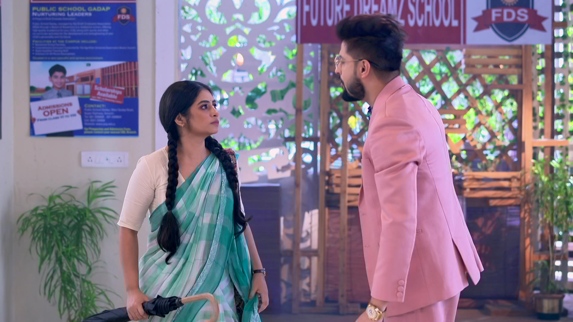 Watch Bangla Medium S1 Episode 2 on Disney+ Hotstar