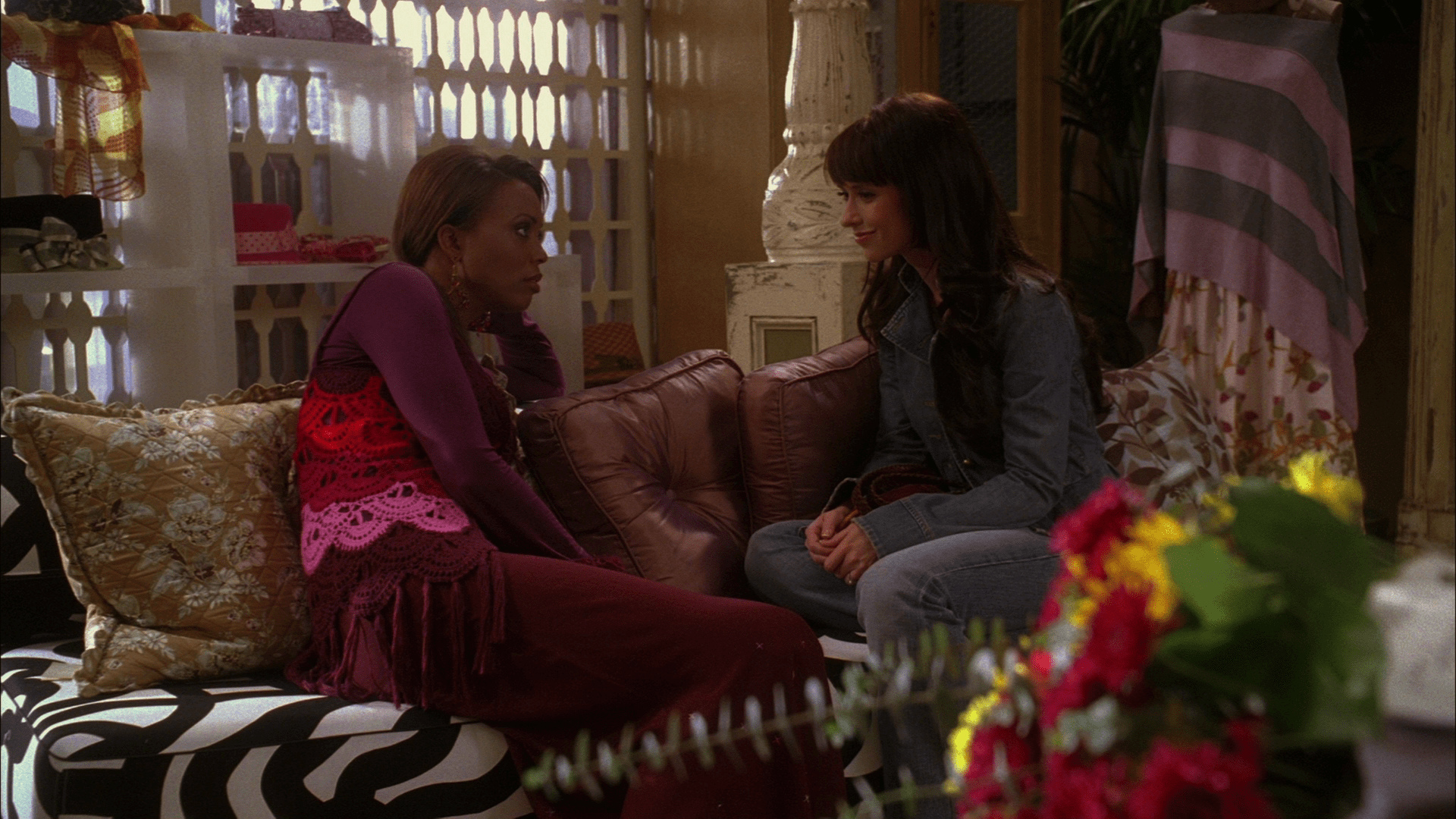 ghost-whisperer-on-disney-south-africa-english-french-parisian